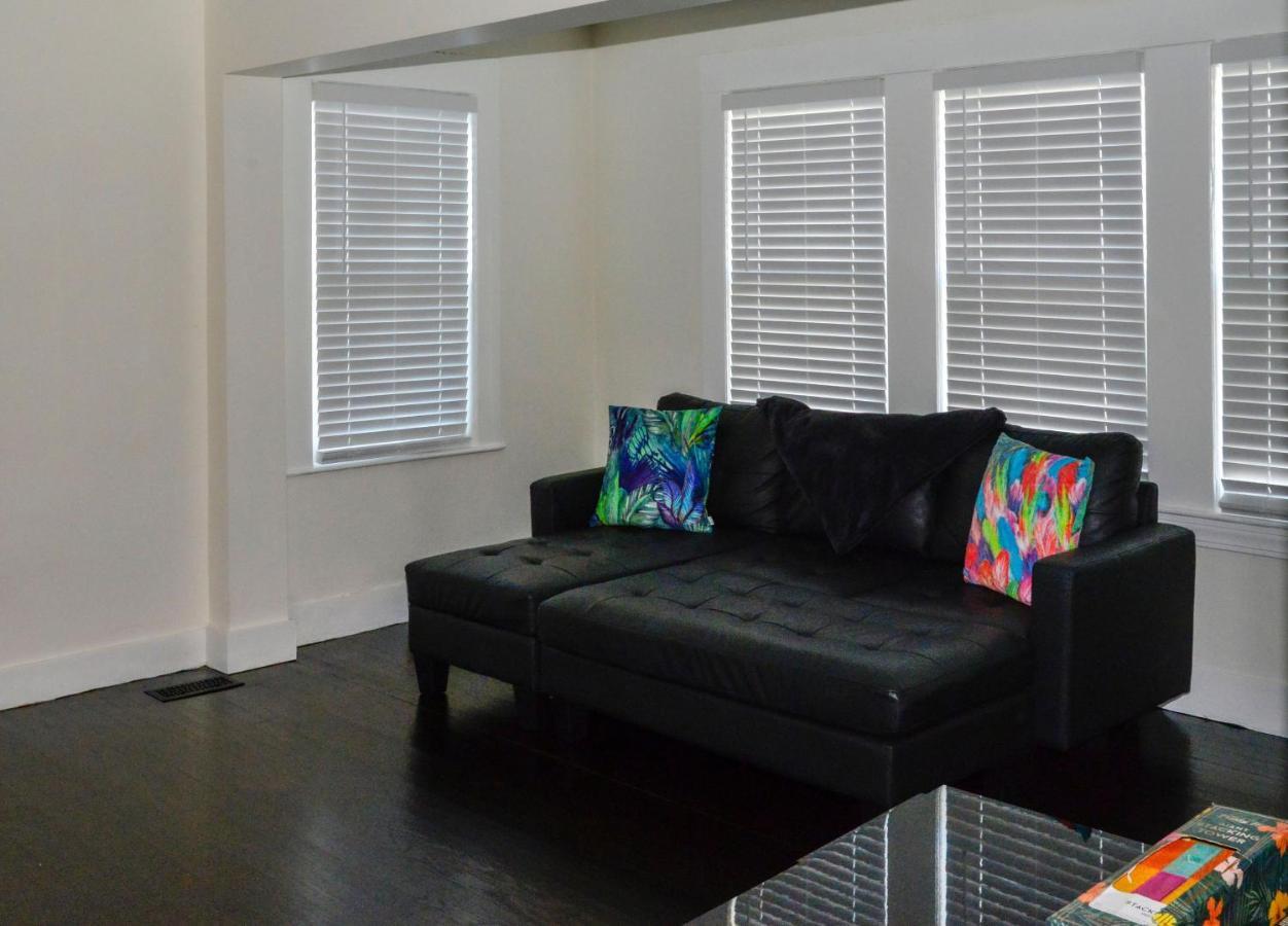 Modern Two Bedroom Condo - Boston Stoneham エクステリア 写真