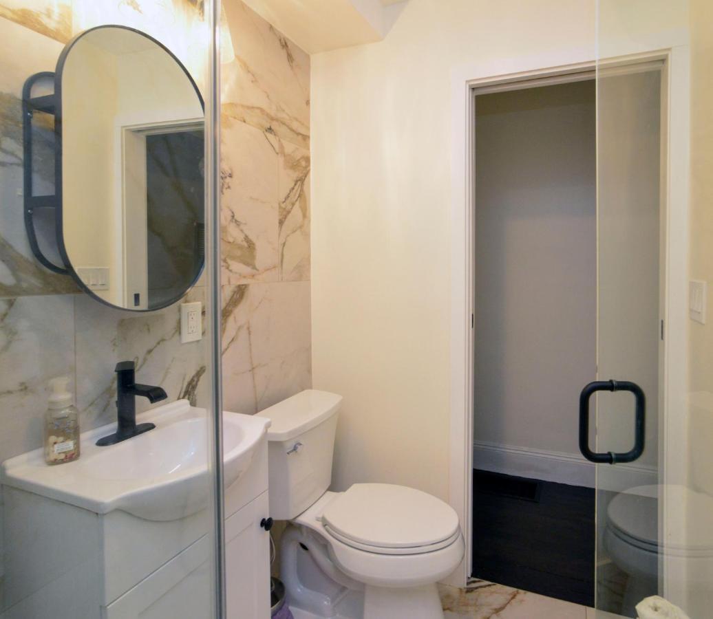 Modern Two Bedroom Condo - Boston Stoneham エクステリア 写真