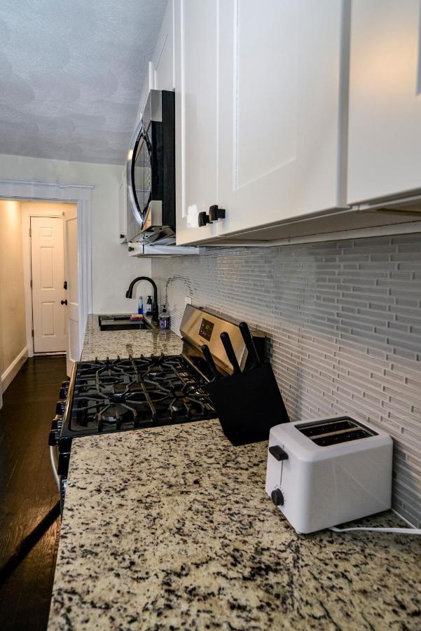 Modern Two Bedroom Condo - Boston Stoneham エクステリア 写真