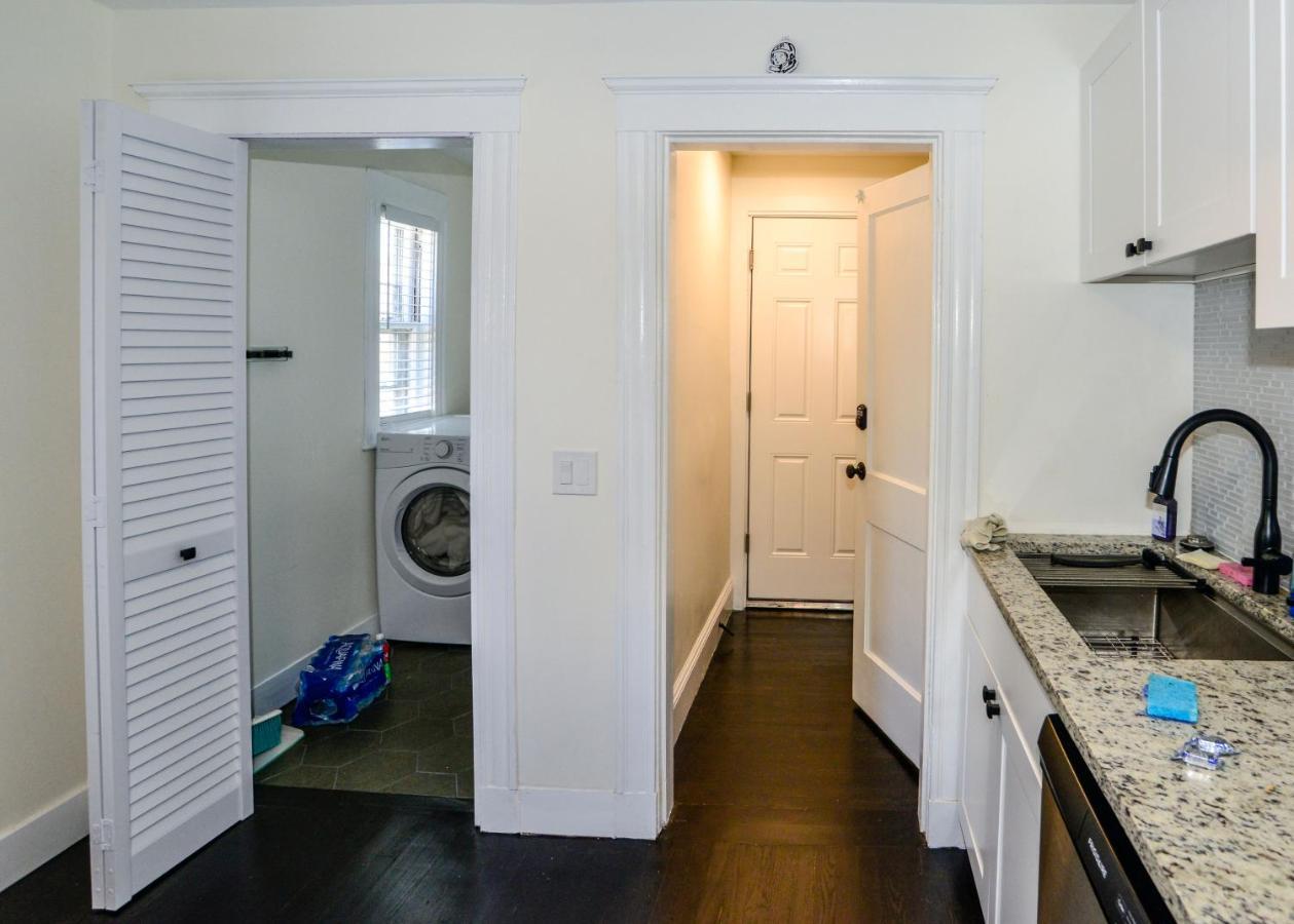 Modern Two Bedroom Condo - Boston Stoneham エクステリア 写真